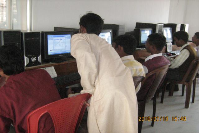 Teching practically to students of KAGUS CAM-DTP Centre aftld. by MO-IT & Higher education, GOI.